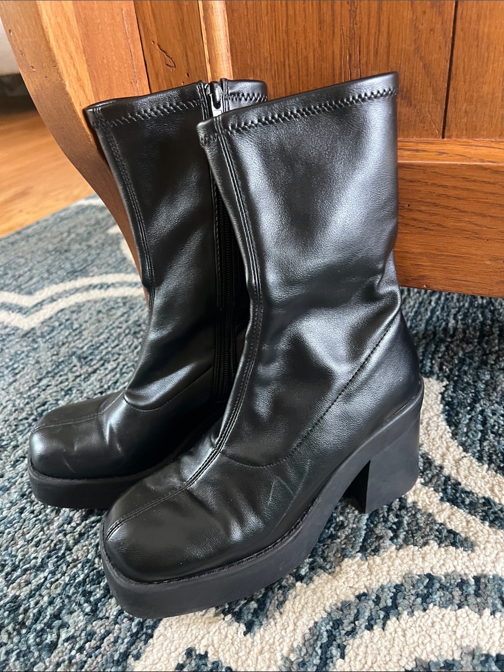 Steve Madden Black Chunky Platform Mid-Calf Boots Size 7 Clubbing Holiday Sexy
